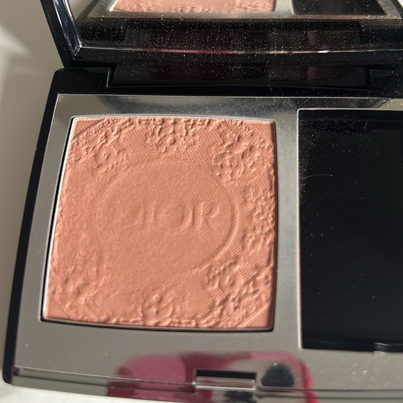 Dior satin blush in 211 precious rose - Picture 2 of 3